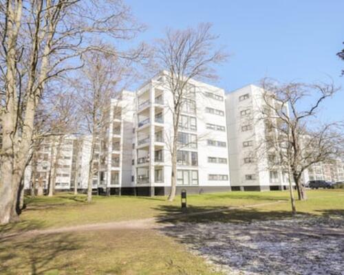 4-værelses lejlighed med skønt lysindfald