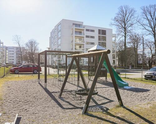 4-værelses lejlighed med skønt lysindfald