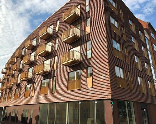 Delevenlig 3-værelses lejlighed med altan og fantastisk tagterrasse ved Vesterbro Torv