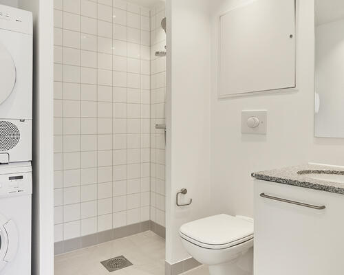 Rummelig 4 værelses med tre altaner