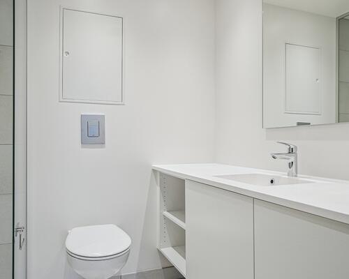 Skøn 4-værelses bolig med lyse materialer, gulvarme i hele boligen og god plads til familien - Ingen bindingsperiode!