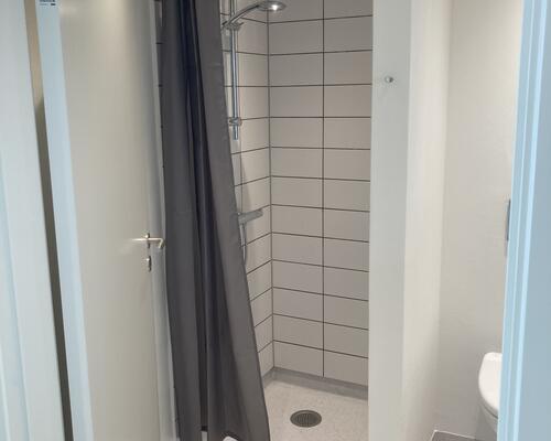 Nyopført 2 vær. lejlighed, alt er nyt.