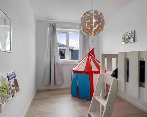 Bynær og moderne bolig med 3 soveværelser udlejes