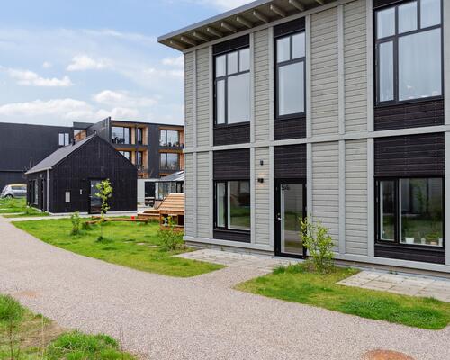 Stort rækkehus med 4 værelser, depotrum og have