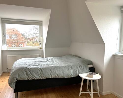 Lækker 2 værelses med funky køkken i Odense C – 64 kvm