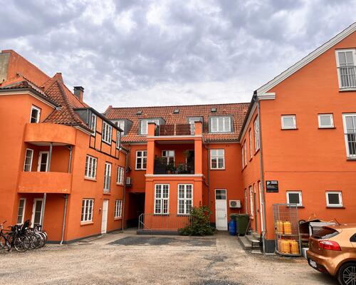 3 værelses lejlighed med altan beliggende centralt i Sorø