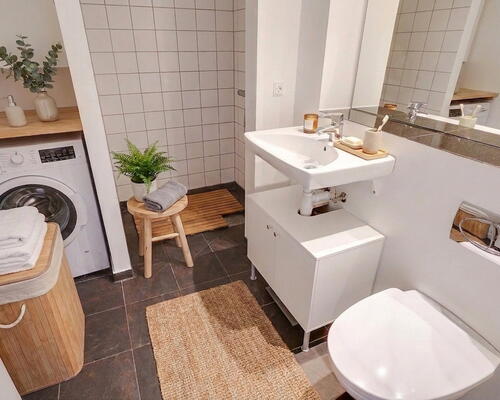 Lys 3-værelses på 96 m2 i Aalborg C med to altaner, elevator og moderne bekvemmeligheder