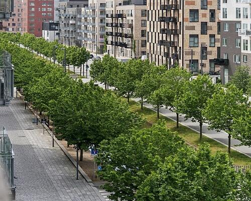 København S – Ørestaden - Lækker, velindrettet lejlighed med 2 altaner og skøn, fri udsigt - attraktivt beliggende nær shopping centeret Fields, Ørestad station og Kalvebod Fælled - kort afstand til City