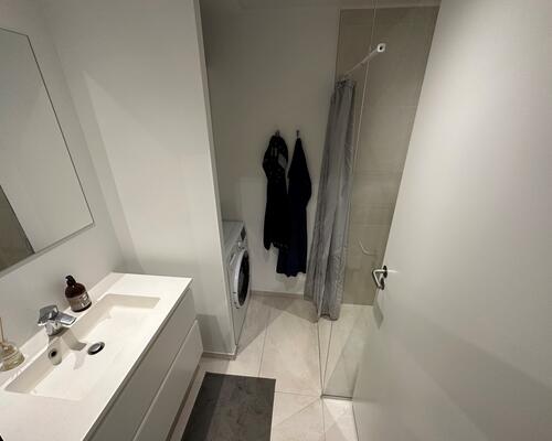 Nyere 2-værelses lejlighed med udsigt til Ceresparken