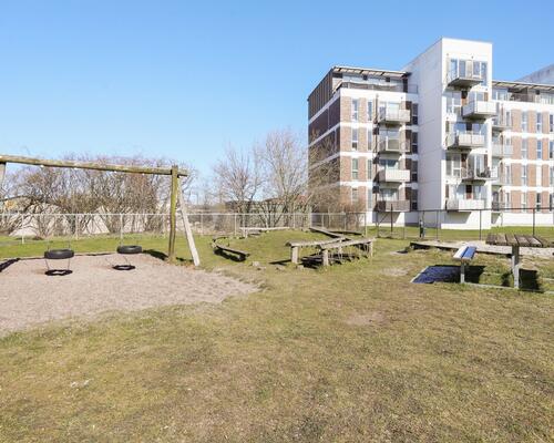 4-værelses lejlighed med skønt lysindfald