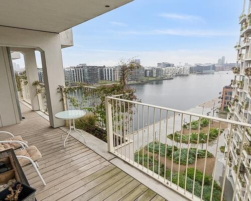 Islands Brygge – København S – Lækker Luksuslejl. omgivet af kæmpe altan – fantastisk panorama udsigt over havnebassinet