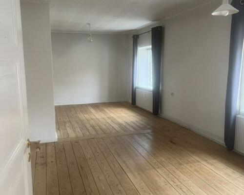 Skøn 3 vær. lejlighed på 96 m2