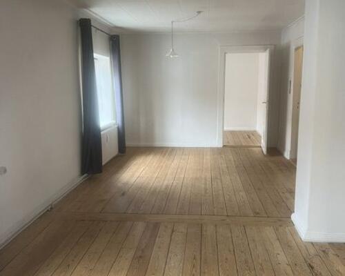 Skøn 3 vær. lejlighed på 96 m2