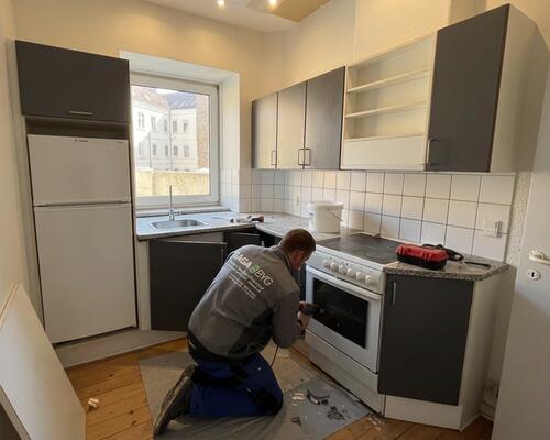 Lys lejlighed med rummelig stue og central beliggenhed