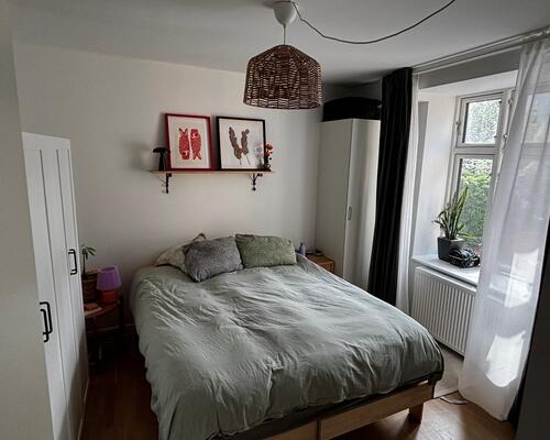 HELT UNIK LEJLIGHED I 2 PLAN MIDT I AARHUS C