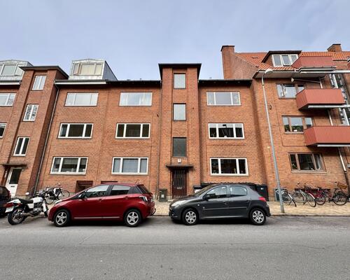 Skøn 2-værelses lejlighed i charmerende kvarter i Odense C
