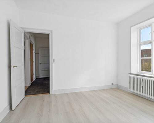 Moderne og rummelig lejlighed