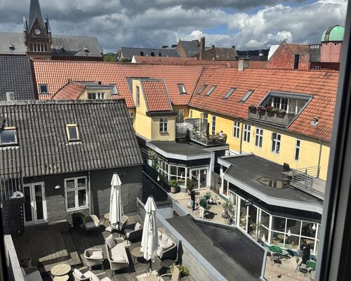 Flot delevenlig 3. værelses lejlighed i Vejle centrum.