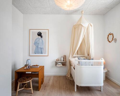 Nyopført familievenligt rækkehus i Snejbjerg med privat have/terrasse og mulighed for ladestander.