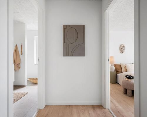 Nyopført familievenligt rækkehus i Snejbjerg med privat have/terrasse og mulighed for ladestander.