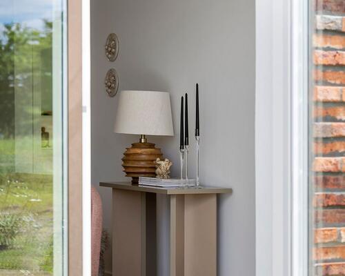 Nyopført familievenligt rækkehus i Snejbjerg med privat have/terrasse og mulighed for ladestander.