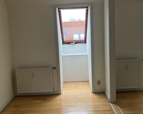 Værelse – Læssøegade 19, 4. værelse 1 – Odense C Stort studieværelse på 39 m² i attraktive Hunderupkvarteret – tæt på SDU og centrum