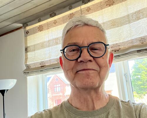 64 årig mandlig køkkenmedhjælper søger lejebolig i Hadsten 