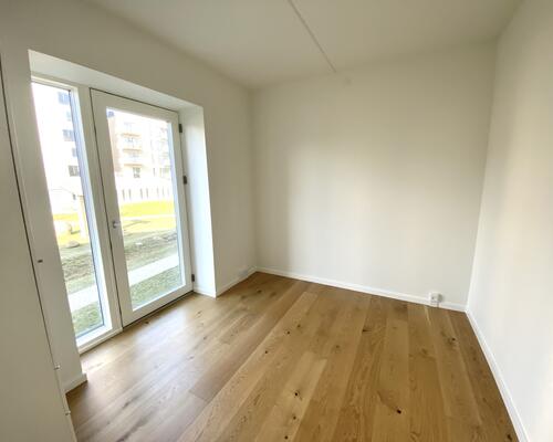 Lys og indbydende lejlighed med altan i Odense M