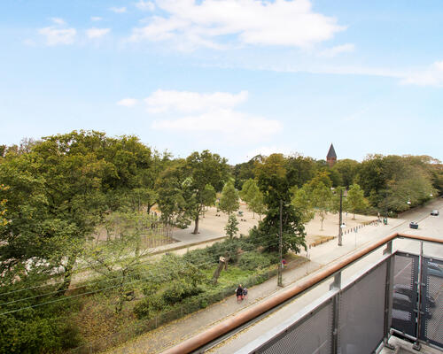Unik penthouse med udsigt over Fælledparken