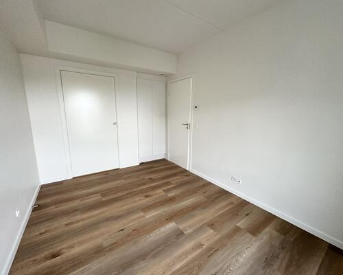 Moderne lejlighed med altan og panoramaudsigt i Nørresundby