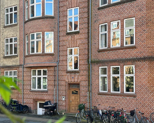 Flot delevenlig 2-værelses lejlighed på Frederiksbjerg