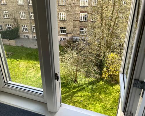 Flot delevenlig 2-værelses lejlighed på Frederiksbjerg