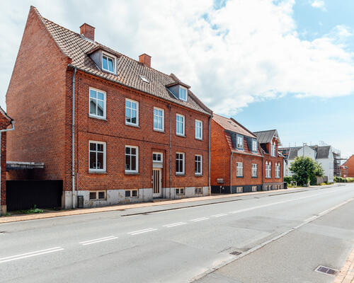 3-VÆRELSES LYS LEJLIGHED