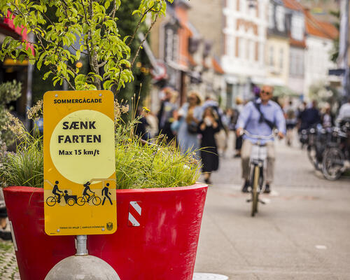 SKØN 2 VÆRELSES MIDT I LATINERKVARTERET