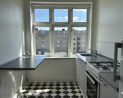 2-værelses lejlighed udlejes i Holbergsgade