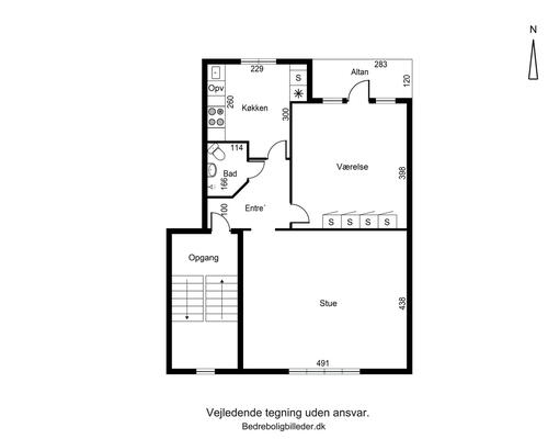 Lys 2-værelses med plankegulve, separat køkken og god planløsning – 62 m2