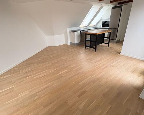 Flot penthouselejlighed med altan, nær Vejle Midtpunkt.