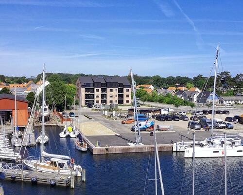 Pakhuset på havnen i Hou