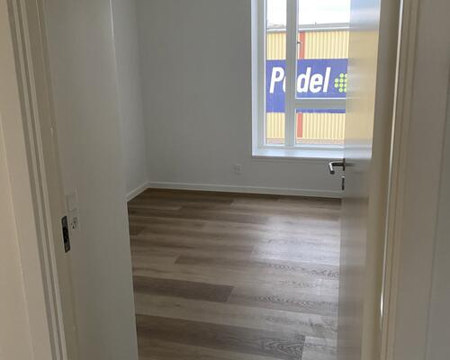 3-VÆRELSES LEJLIGHED PÅ 3. SAL!