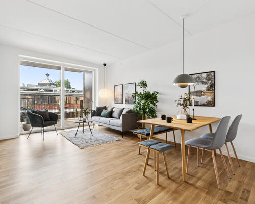 Moderne 4-værelses med stor altan og fællestagterrasse