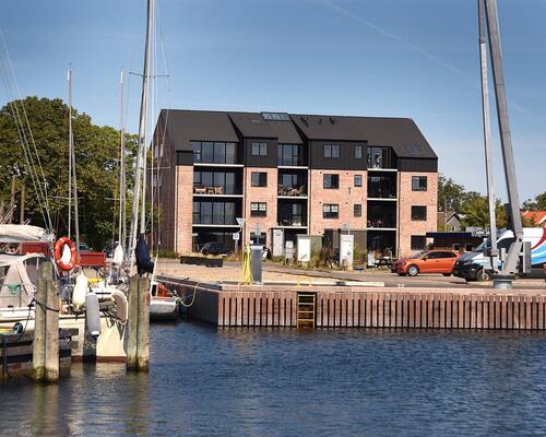 Pakhuset på havnen i Hou