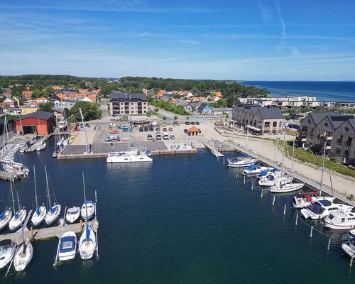 Pakhuset på havnen i Hou