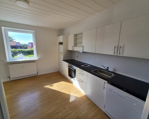3 vær. lejlighed til leje i Gesten. 84m2