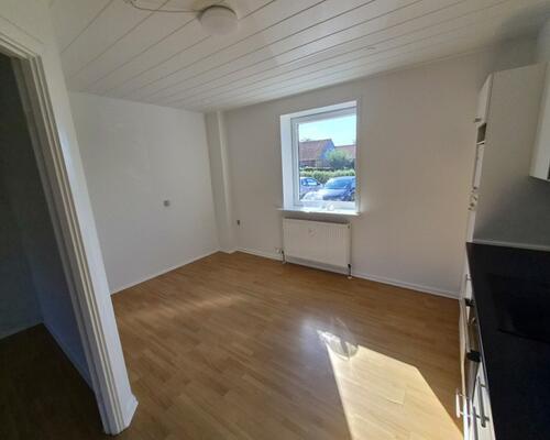 3 vær. lejlighed til leje i Gesten. 84m2