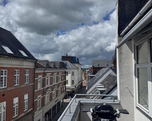 Flot delevenlig 3. værelses lejlighed i Vejle centrum.