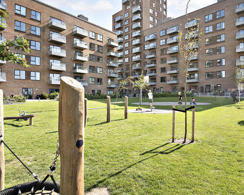 Velindrettet lejlighed med åbent opholdsmiljø
