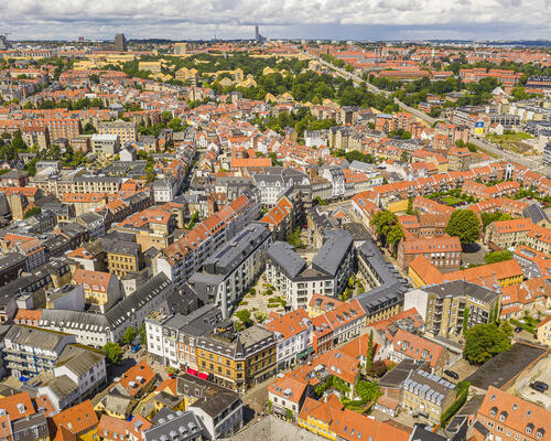 SKØN 2-VÆR LEJLIGHED MIDT I LATINERKVARTERET