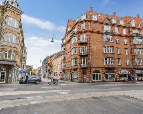 Lys lejlighed med central beliggenhed i Aalborg