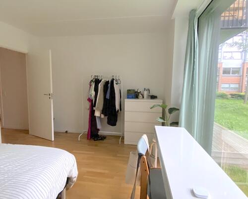 Lækker nyere lejlighed, med altan, på Frederiksberg