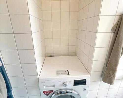 Lys og delevenlig 4-værelses på 100 m2 med altan!
